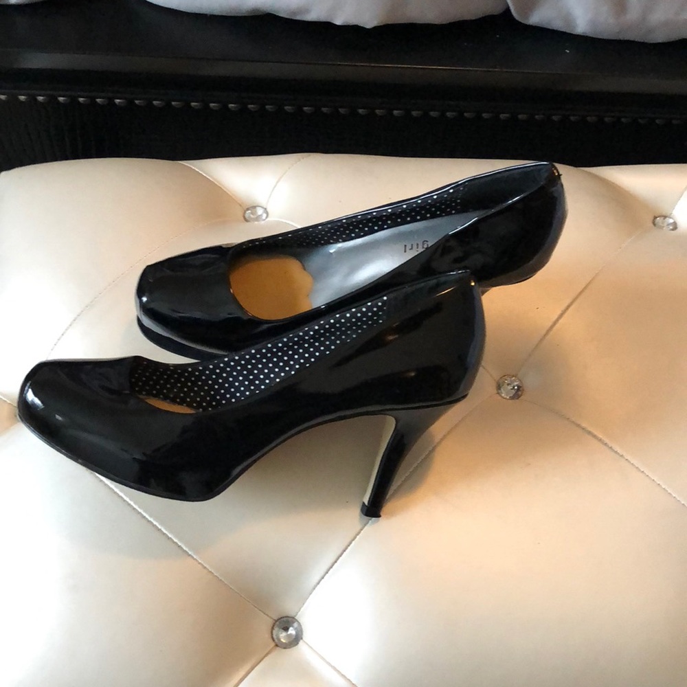 Black patent leather heel